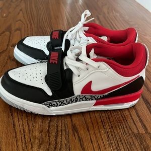 Boys air Jordan’s size 7 brand new